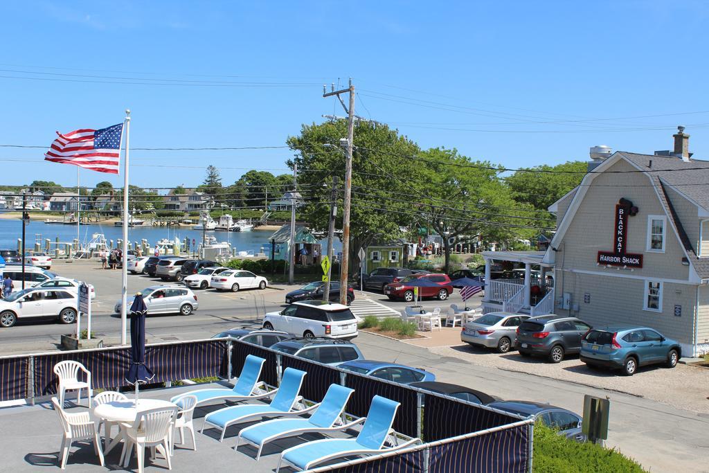 Hyannis Holiday Motel Exterior photo