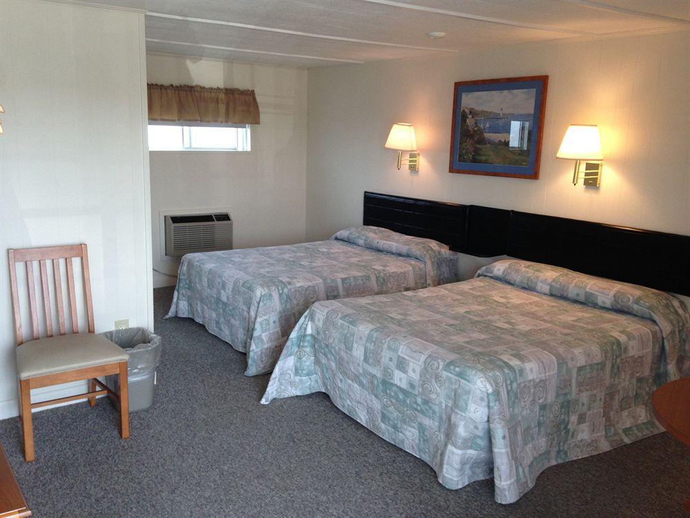 Hyannis Holiday Motel Exterior photo
